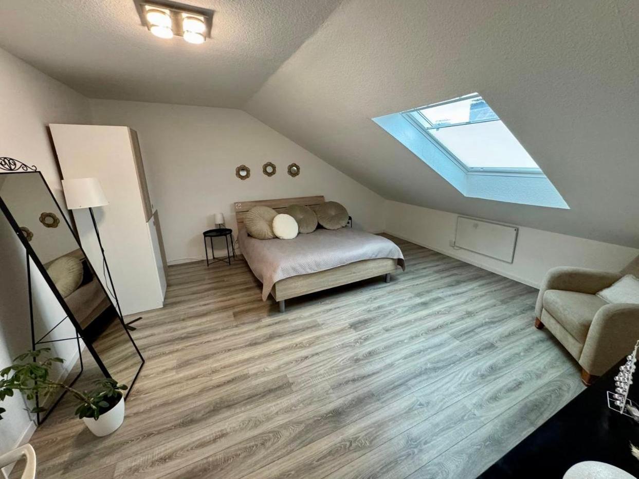 Marienhaus Apartment - Zentral, Parken, Netflix, Kontaktloses Einchecken 伍珀塔尔 外观 照片